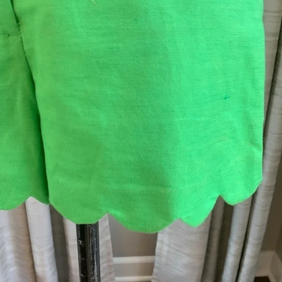 J Crew sz 6 linen blend Kelly green short with scalloped hem - Picture 2 of 7